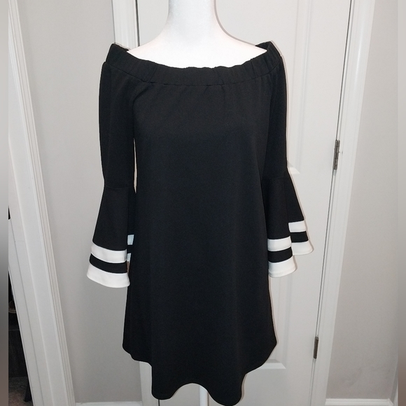 Off the shoulder Dress - Picture 1 of 1